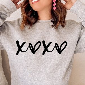 XOXO Valentines Galentines Sweatshirt NWOT